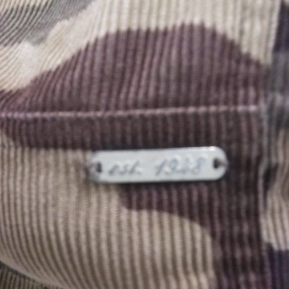 A weather proof jacket - Picture 8 of 9